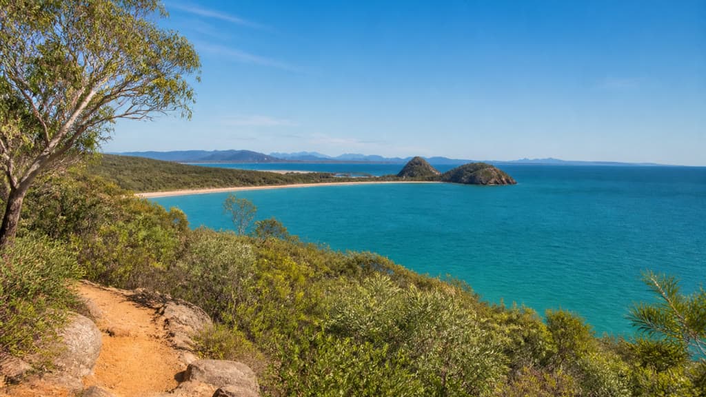 Cover Image for Bluff Point circuit: Capricorn Coast National Park guide